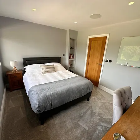Villa Spectre Hot Tub Retreat - Harrogate Pannal